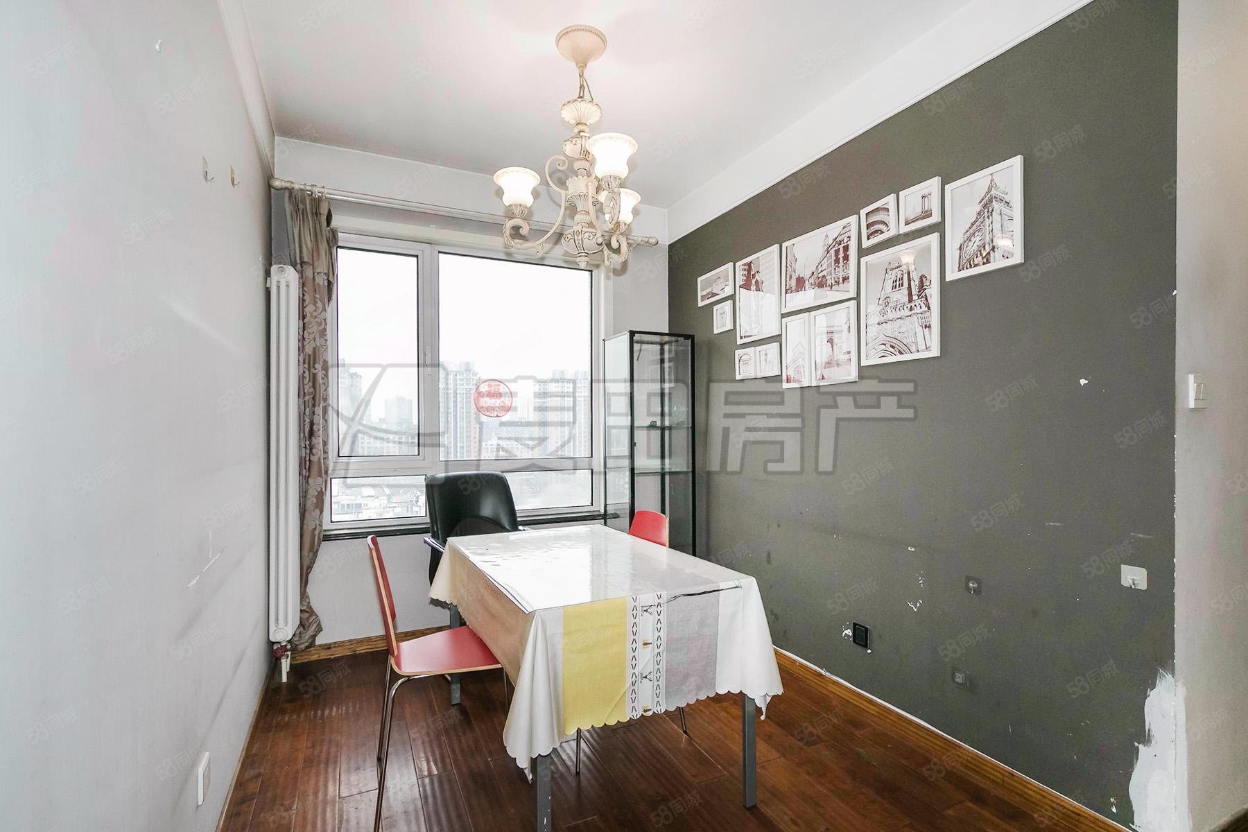 保利香檳花園2室2廳1衛(wèi)90㎡南北850萬