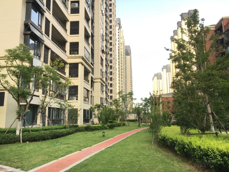 118万绿地悦公馆双阳台边户急售,南边无挡的视野采光,读十中