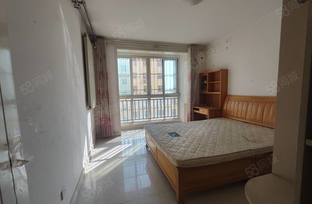 急售！紧邻怡景！七中对面！停车方便！送储！随时看房！