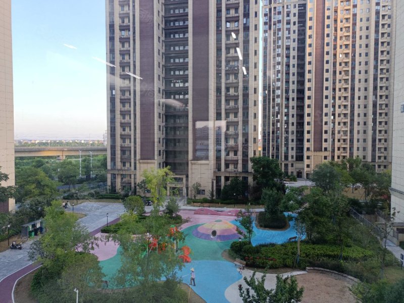 雍景园4室2厅2卫141㎡南北59.8万