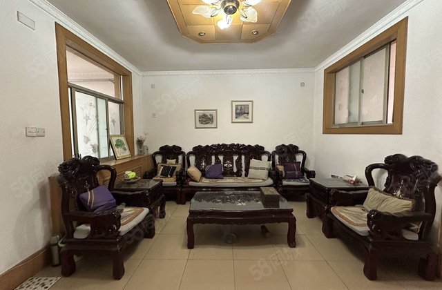 文轩八中本部 电业局五院 东关国际  户型通透 看房方便