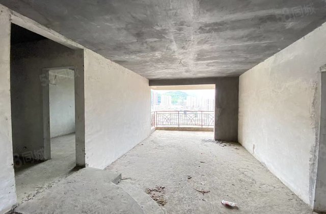 俊逸江山3室2厅136㎡48.8万二手房图片