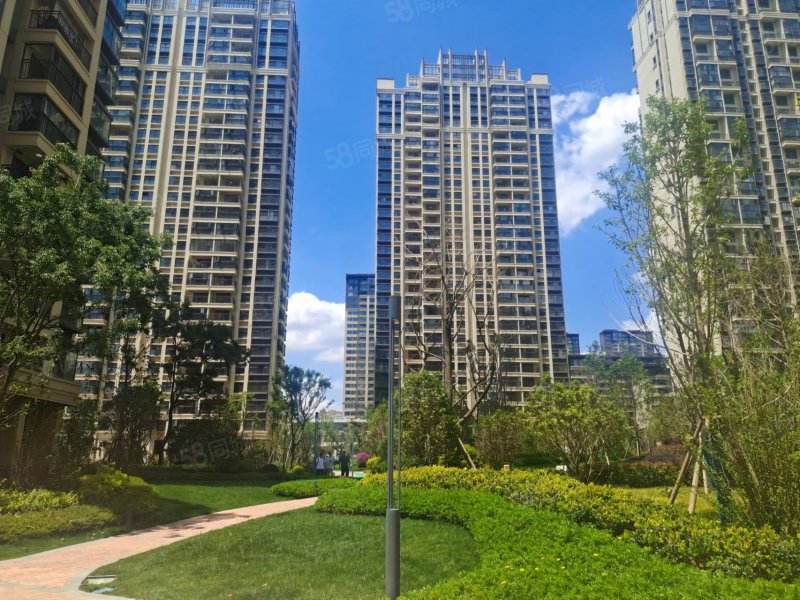 保利阳光城翡丽公园3室2厅2卫98.1㎡东南70万