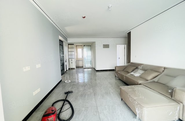 刚需必看 次新房 花园路   前排全天采光 三室 送车位