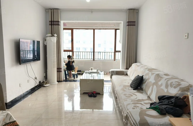 房东直售，次新房小三居 中介勿扰，送车位送地下室，房东直卖