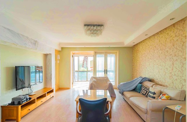 金色比华利3室2厅132.19㎡89万二手房图片