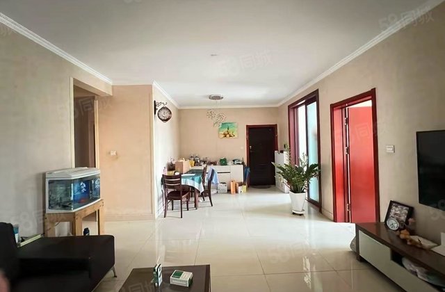 湖边 华悦金钻商品 名人苑 金柱绿城 财局附近