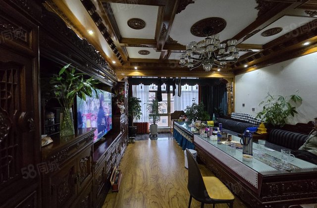 乃东哈达幸福花苑3室2厅142㎡118万二手房图片