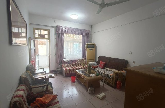 出小区门口对面兴华路  东昌中学一楼带院有南门独门独院急售喽