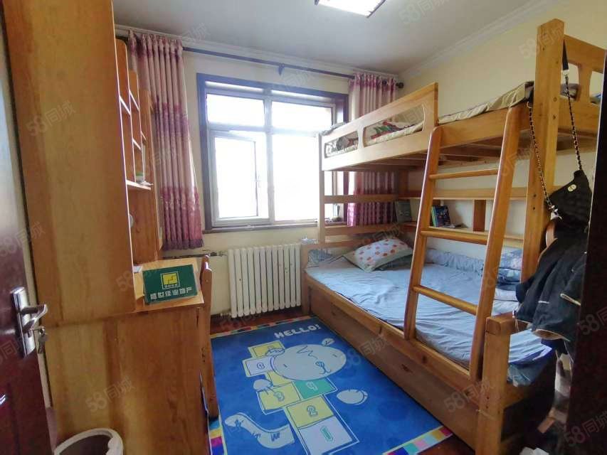 溫泉西里3室2廳1衛(wèi)91.73㎡南北140萬