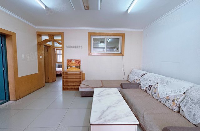 东昌路 六中对过 新世纪花园 单价五千多 带储藏室 采光好