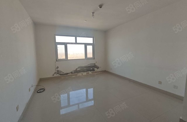 火车站 电梯房 高楼层采光充足 次新小区 产权清晰 南北通透