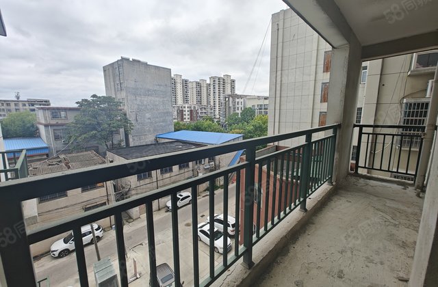 凤凰城(东区)3室2厅126.28㎡51.8万二手房图片