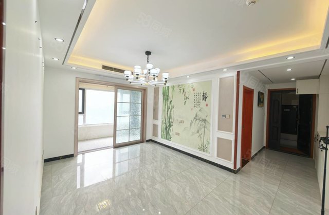 锦绣学府 三叶草 双卫 精装大面积东户