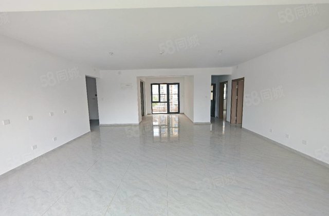 捡  丶东边户大三居139平，带车位储藏室，随时看房，有钥匙