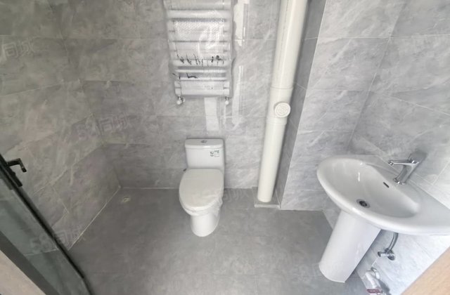 出 建设路阿卡一二期对过 时代美境公寓 15.8万