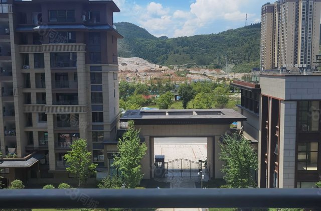 麒龙学府一号剑桥郡3室2厅127.8㎡58.8万二手房图片