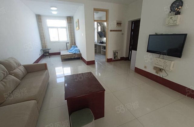 后许小区 居住密度低 南北通透 精装可拎包入住 车位充足