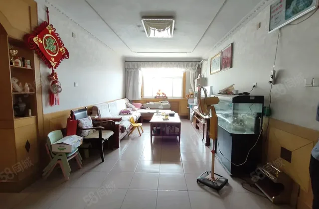 老文轩本部龙山南区三楼 三室朝阳 停车方便老一中外国语