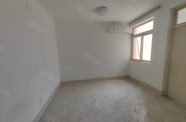 阳光        三里铺 正规商品房 中间楼层免大税