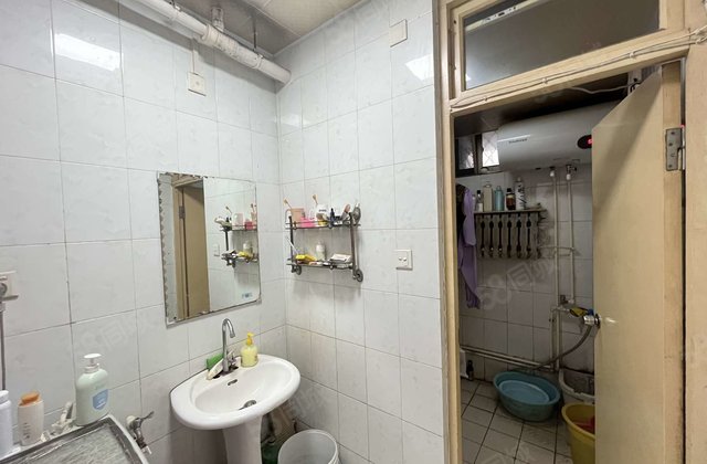 滨河花园北区(1-10号楼) 简单装修 87平 朝南 诚心出