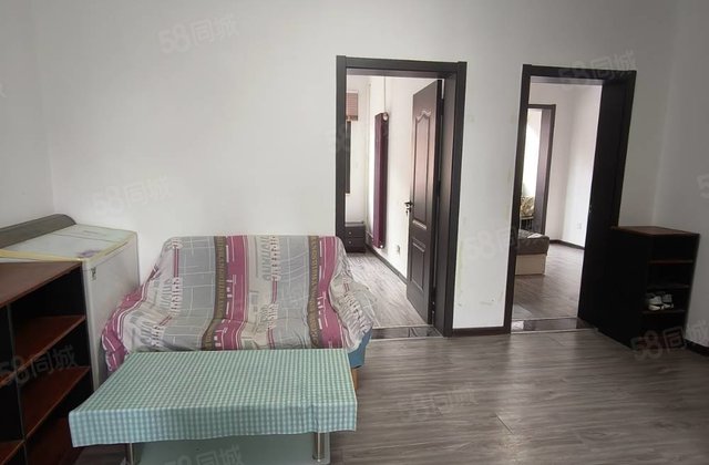 28.5买精装二室两厅，二楼随时看房。