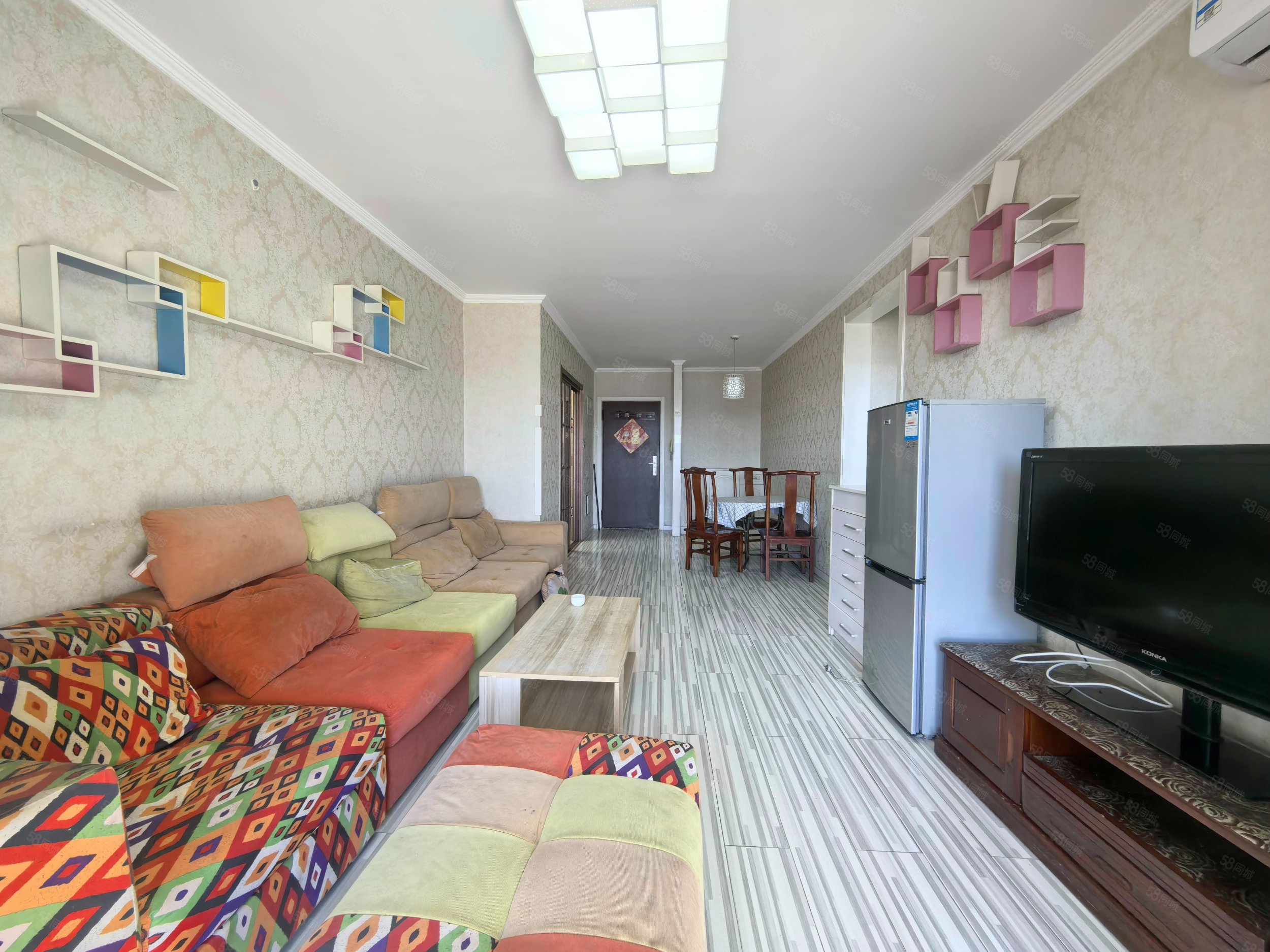 鑫園小區(qū)聞松臺2室1廳1衛(wèi)83.32㎡南200萬