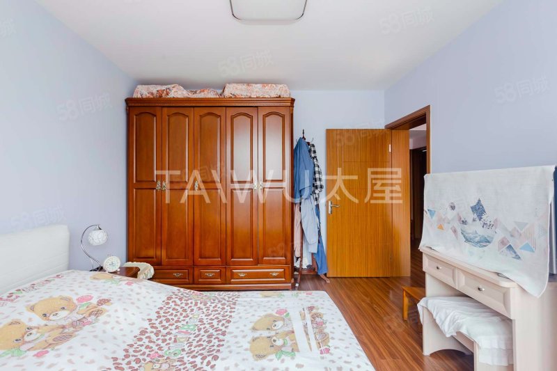 巨峰家苑1768弄商圈成熟临地铁交通便捷精装好房