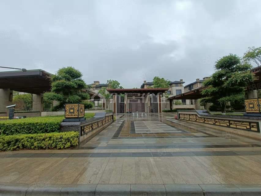 华夏天璟湾豪装别墅带全套家具电器装修了1300万