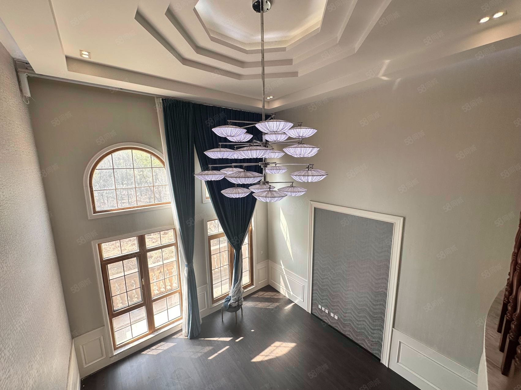 藍岸麗舍(別墅)8室3廳8衛(wèi)591.37㎡南北1380萬