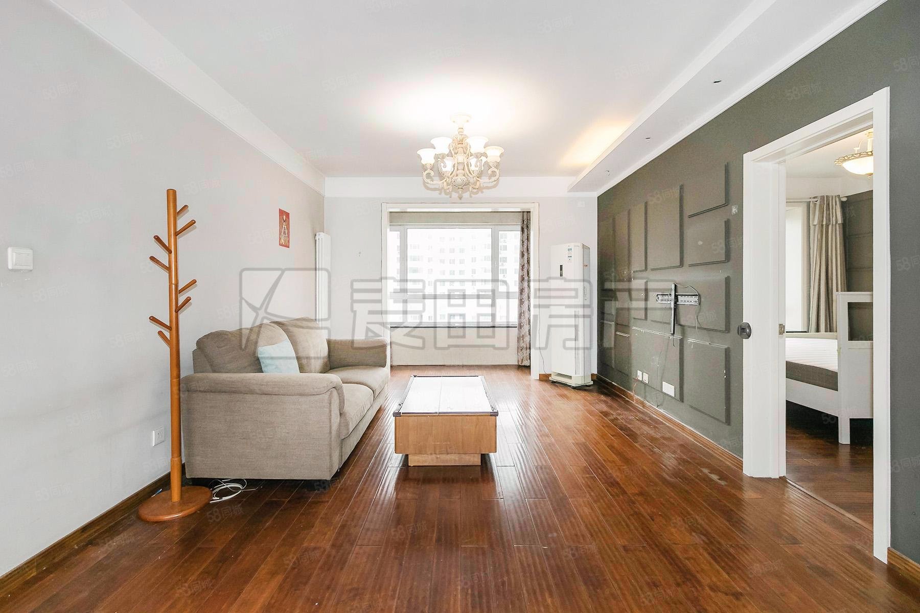 保利香檳花園2室2廳1衛(wèi)90㎡南北850萬