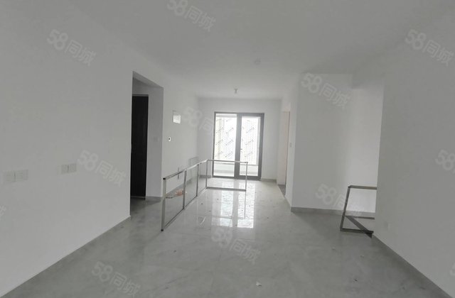 万达南邻 江山印 三室两厅两卫 新房未住 送车位送送储藏室