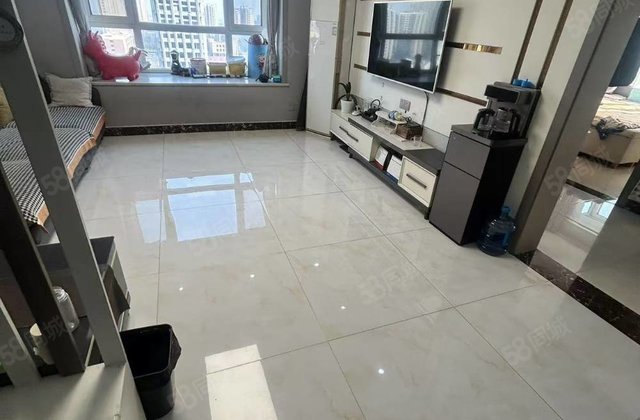 月季公园 高新区文轩旁 裕昌九州国际 中间好楼层 精装三室