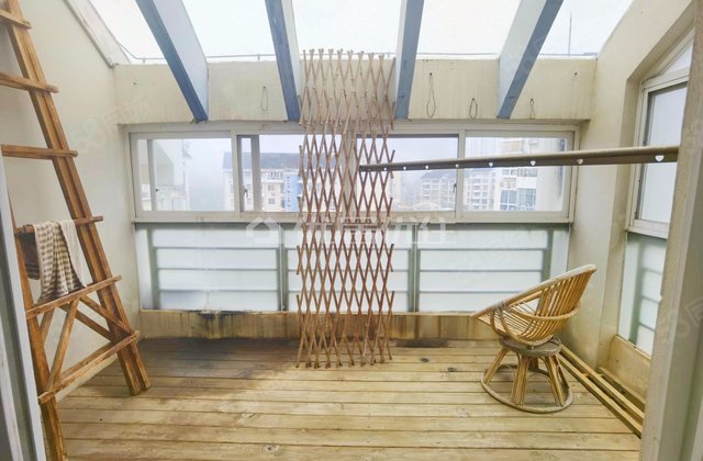 中鼎温馨家园5室2厅227.68㎡210万二手房图片