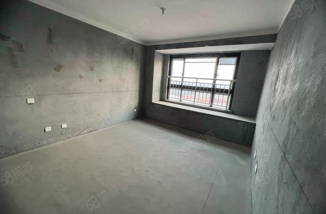 宝雅新天地4室2厅135.45㎡89.9万二手房图片