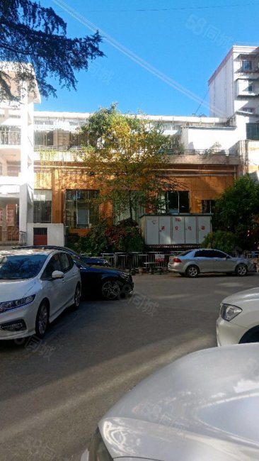 花灯团住宿区4室1厅2卫125㎡南55万