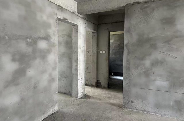 鸿翔逸境3室2厅159㎡78万二手房图片