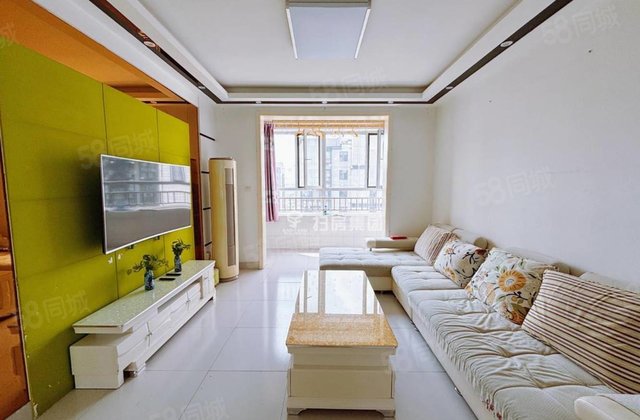 二中附近，精装修，三室两厅一卫，车位，储藏室，免，全明户型