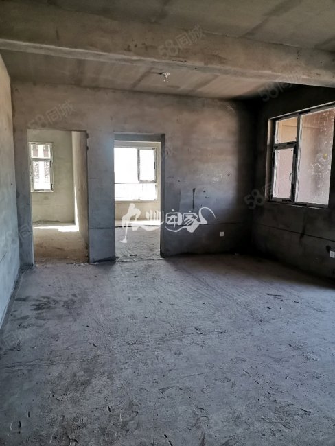 华铭阳光府3室2厅2卫137㎡南北106万