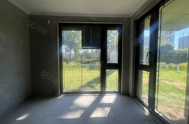 融创杭州湾壹号望臻园(别墅)4室2厅280㎡183万二手房图片