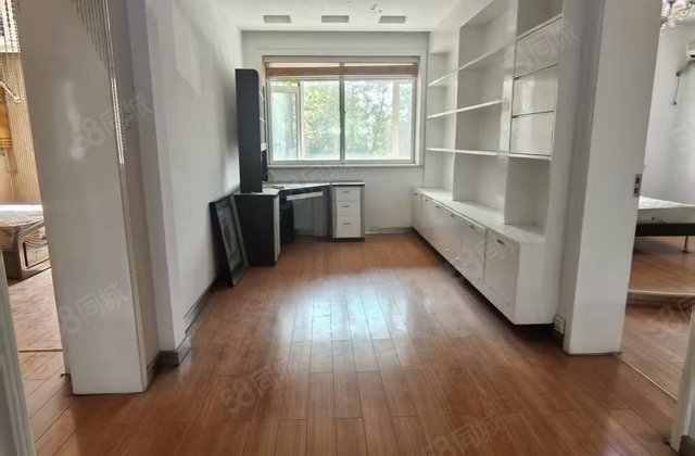 捡  凤凰新城12叠拼别墅 带大院子 诚心出售