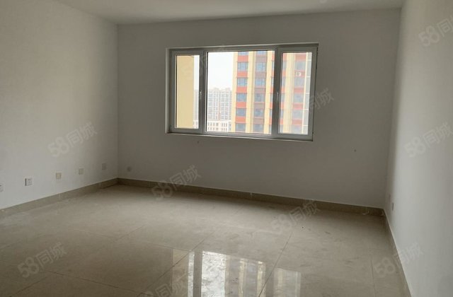 单价五千多，区政府，  实验，幸福新居，带储藏室，可按揭