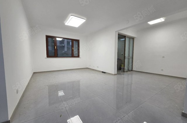 急售！莲花桥 清水湾一楼带院子 6层电梯洋房新房未住 送车储