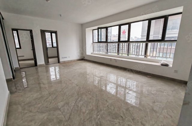 祥生金麟府 次新房 东边户带车位，免大税新房未住，东关瑞府