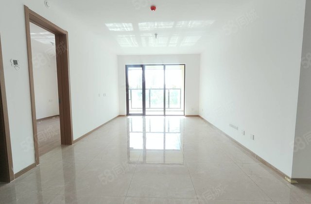 真实急售   实验  三叶草 城市玖玺 总高18层 一梯两户