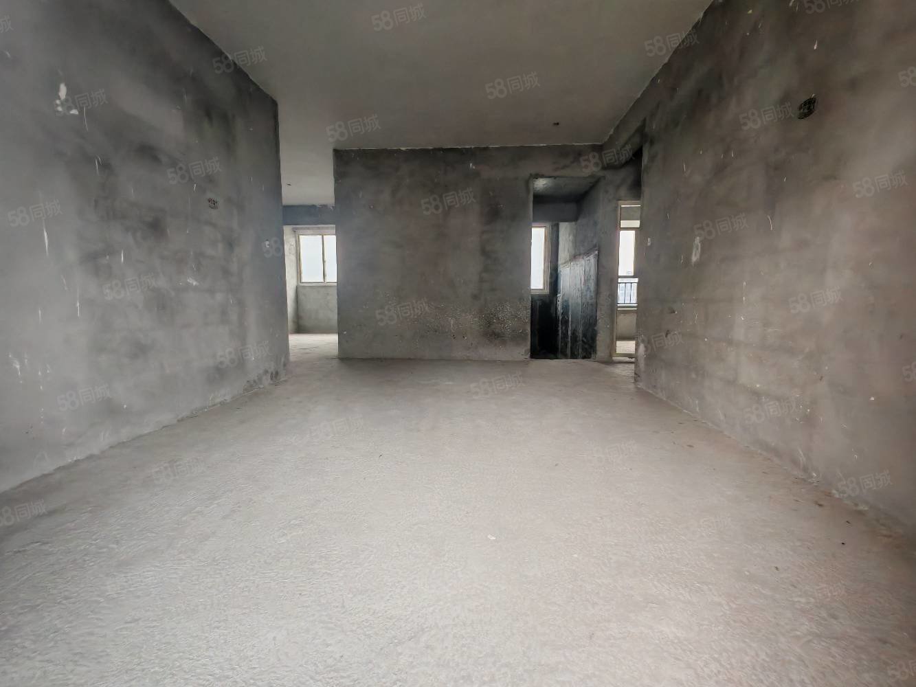 常隆花园3室2厅2卫122㎡南北56.8万