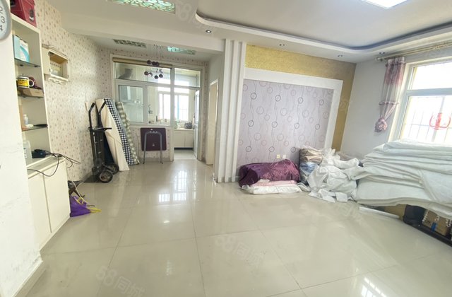 汽车总站 万达 七中对过 电梯房 东边户 精装三室 全明户型