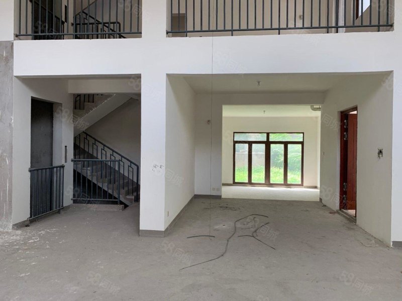 松江梅江南别墅5室3厅4卫386㎡南北1500万