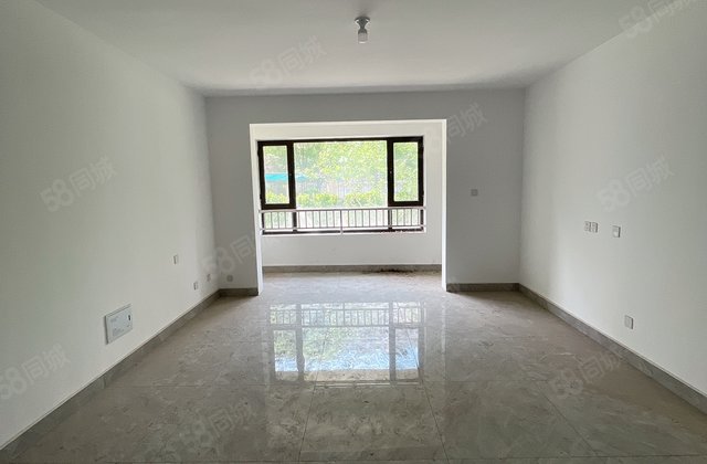 急售！一楼带院！新房未住！徒骇河！振兴路！东苑中学！滨河实验