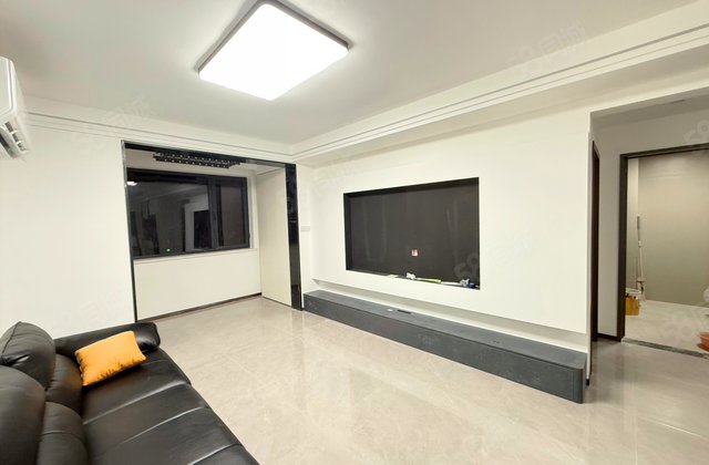 潮海佳苑3室2厅114.48㎡68万二手房图片